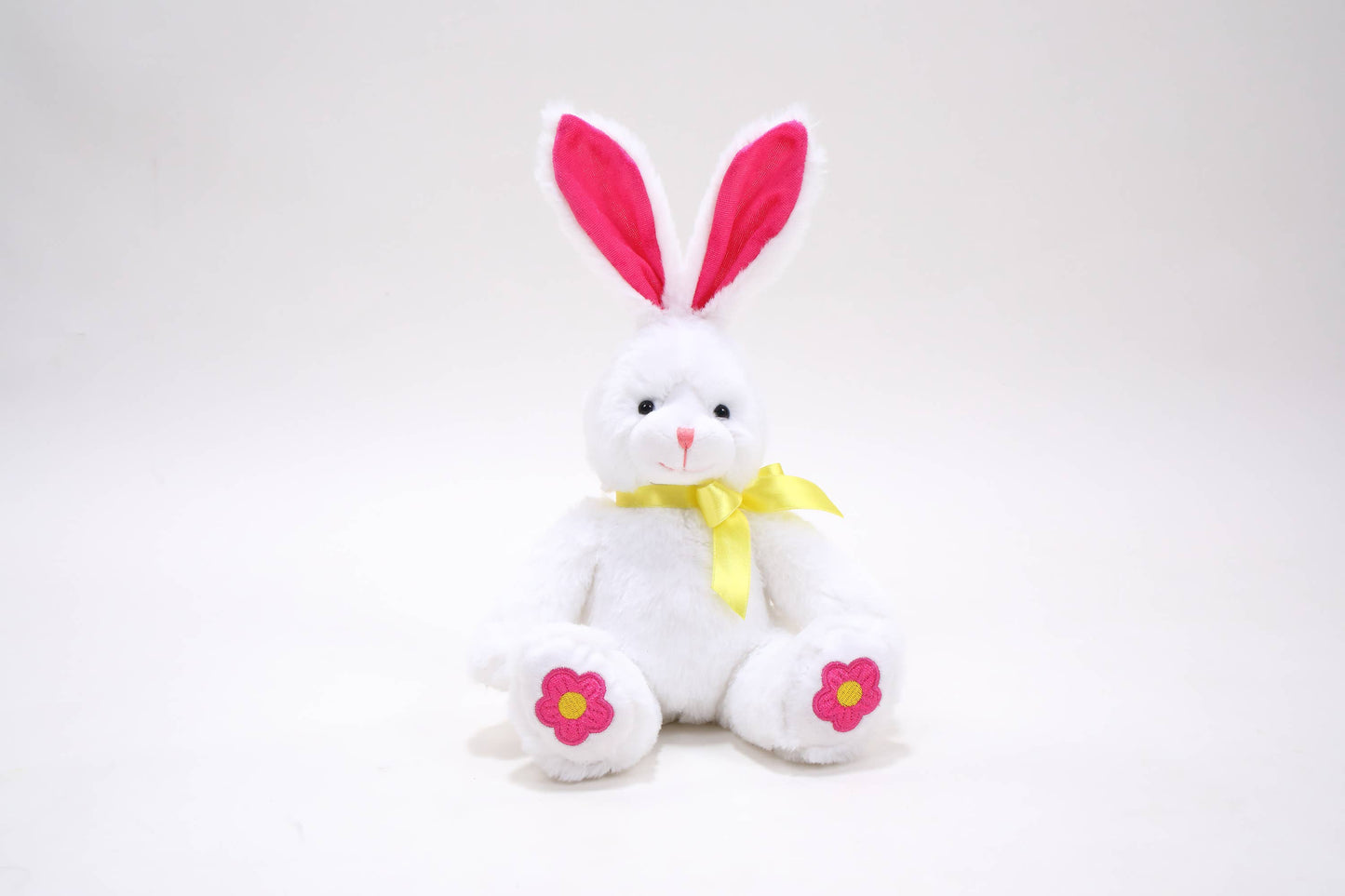Easter bunny with carrot and flower accent 9"